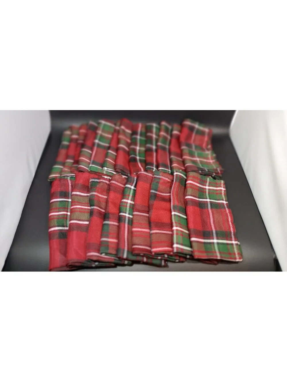 21 Plaid Cloth Table Napkins Christmas Holiday Green And Red 17